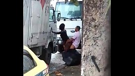 Video sexo escondido em um rua publica