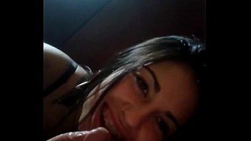 Sexo oral com mulher linda chupando piroca