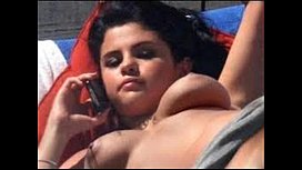 Selena Gomez pelada