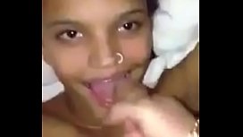 Vídeo porno bebendo porra gostosa do amigo