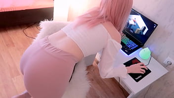 porno jogando video game