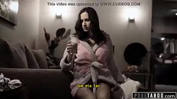 Video sexo novinha sendo fodida pelo padrasto no porno legendado